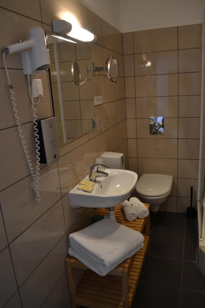 Hotel La Porte Saint Pierre-Logis Hotel Intra Muros Екстериор снимка